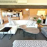 Mount Rhodes Guesthouse, Three Separate Units, Please Select Either Three Bedroom, Two And A Half Bedroom Or One Bedroom