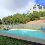 Mount Rhodes Guesthouse, Three Separate Units, Please Select Either Three Bedroom, Two And A Half Bedroom Or One Bedroom
